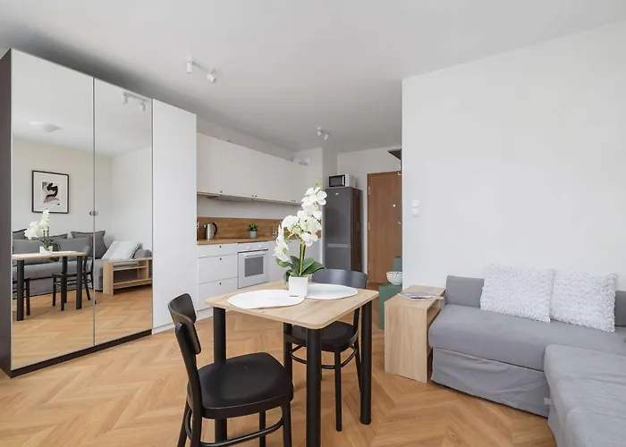 Exceptional In With Parking By Renters * קטוביץ